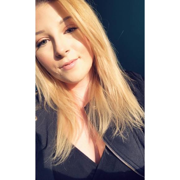 Meet your Posher, Erin - Picture 1 of 1